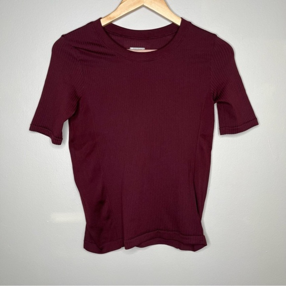 Athleta Renewed Ribbed Short Sleeve T-Shirt Size Small - Picture 9 of 9